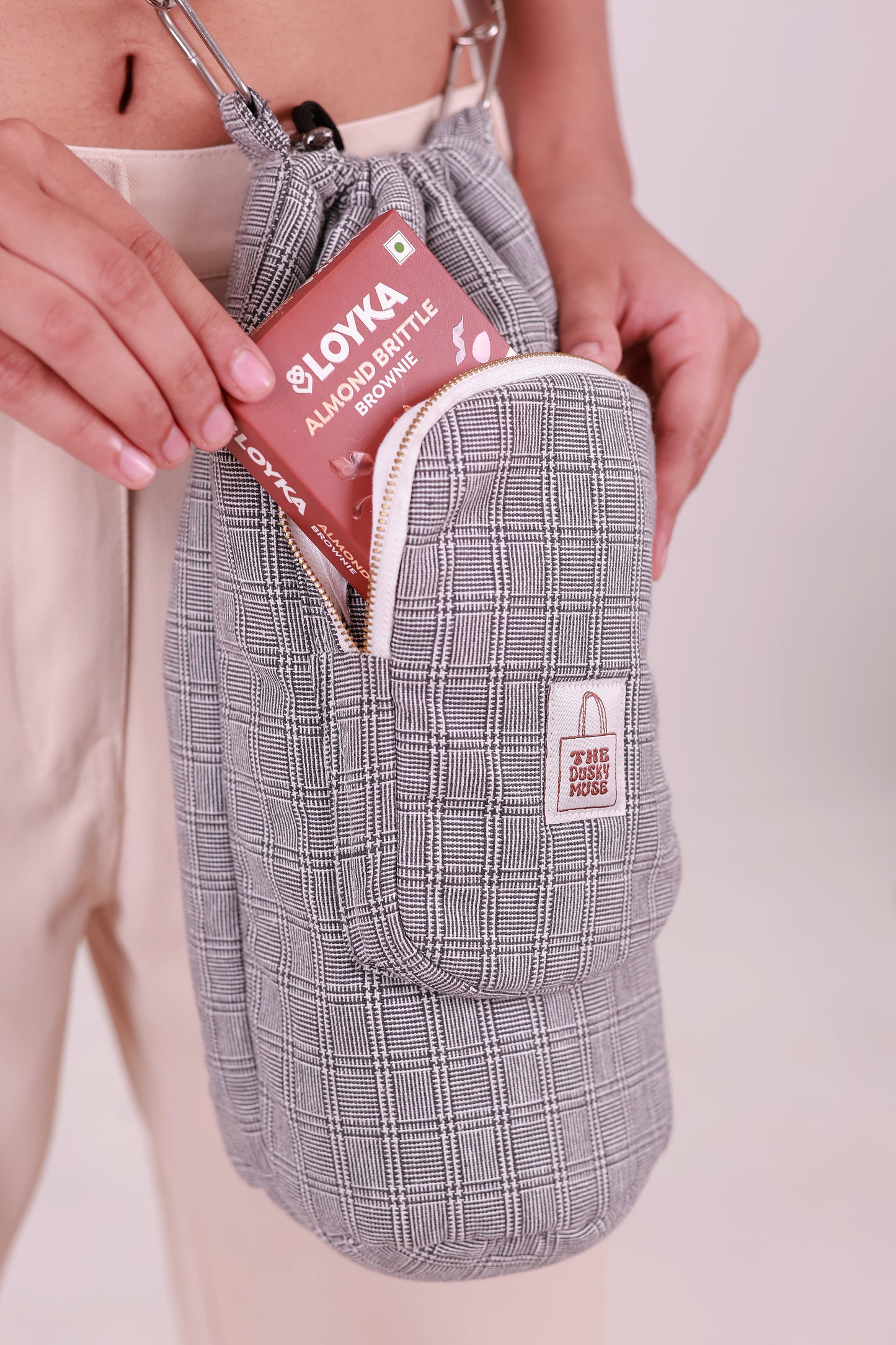 The Classic Gridline Bottle Sling