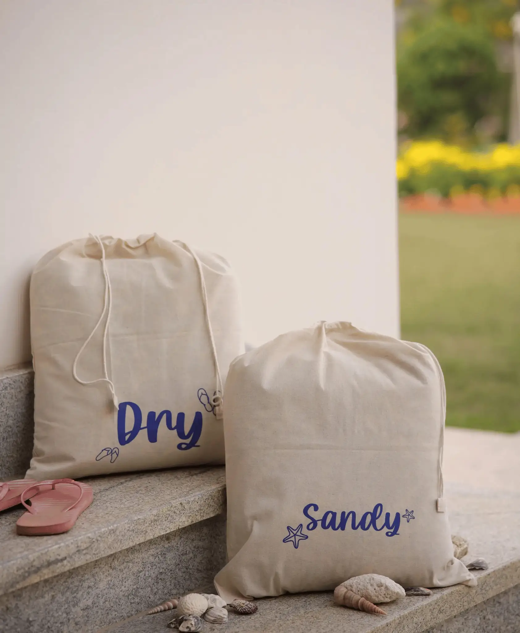 Large laundry bag with handles – 100% durable, spacious, and easy to carry for home or travel