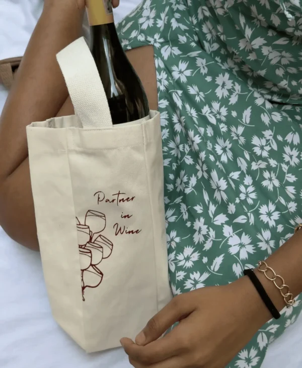 Reusable wine bottle bag